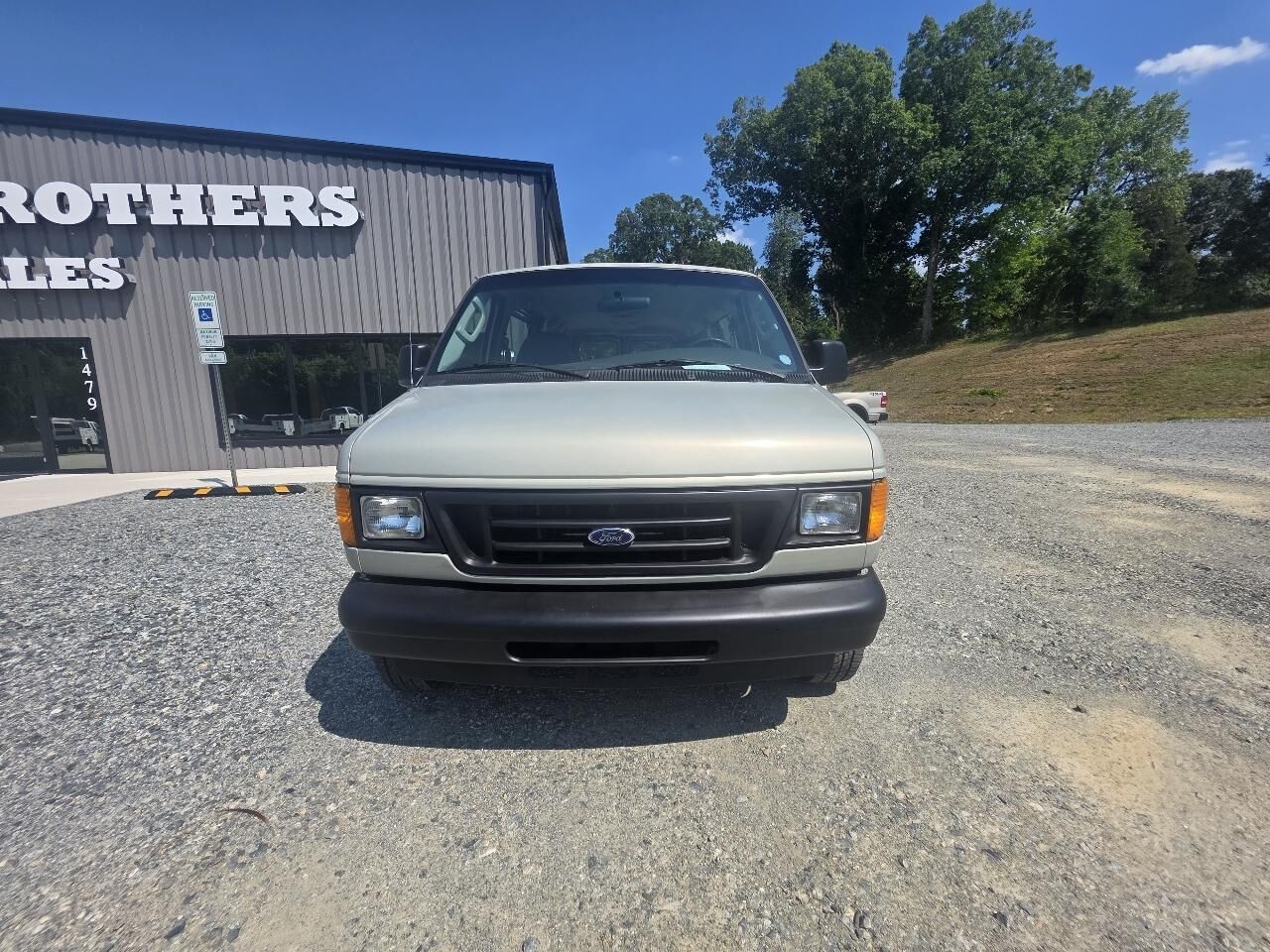 2004 FORD E-350