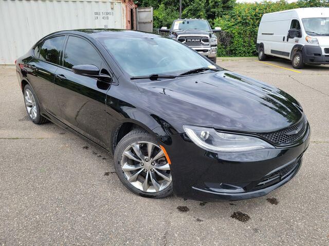 2015 CHRYSLER 200