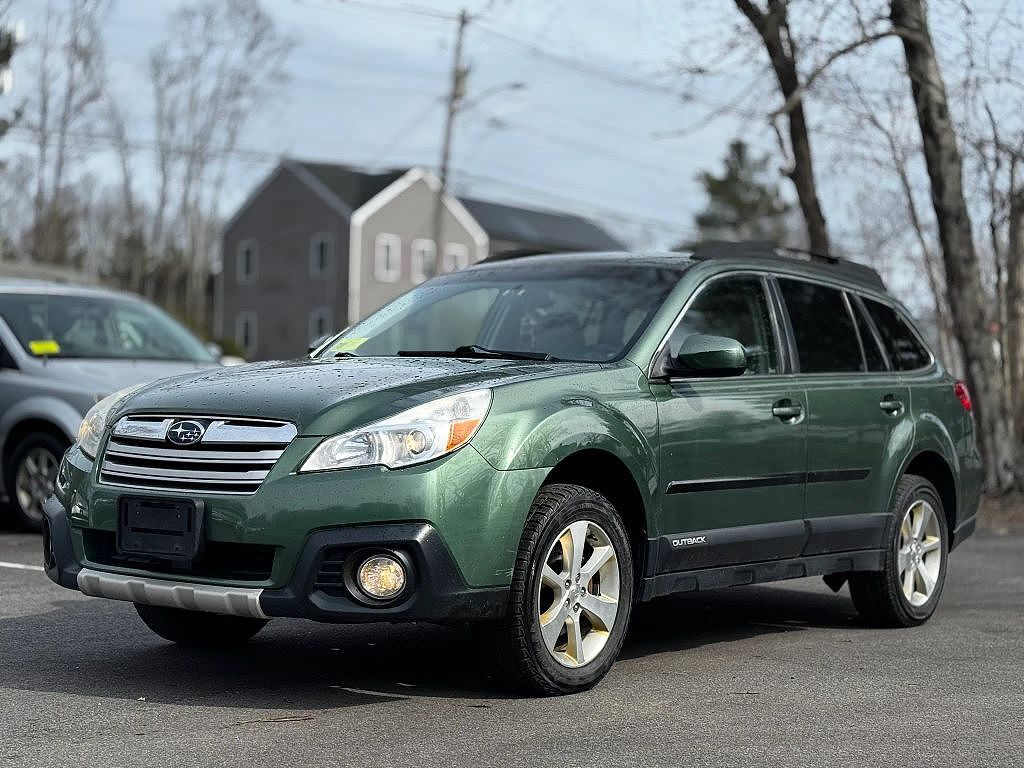 2013 SUBARU Outback