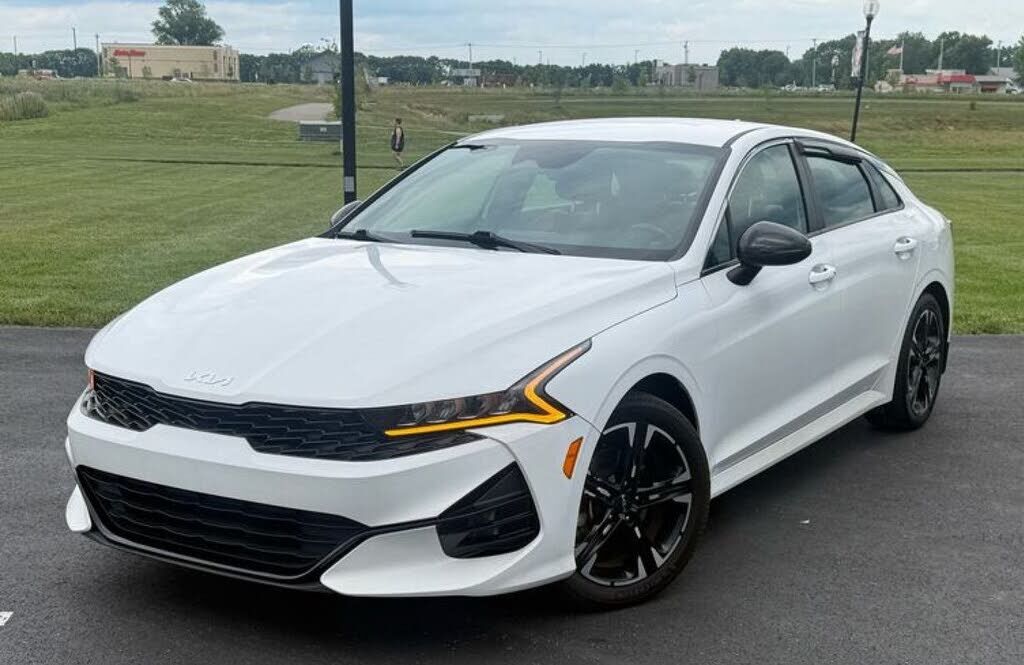 2022 KIA K5