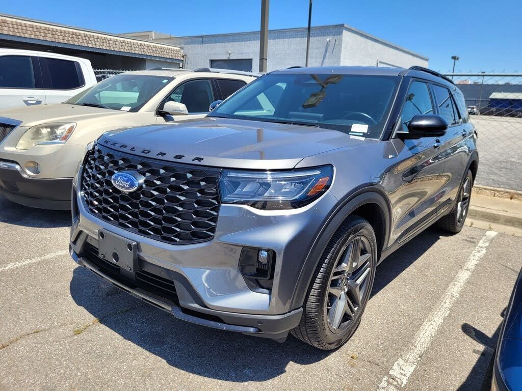 2025 FORD Explorer
