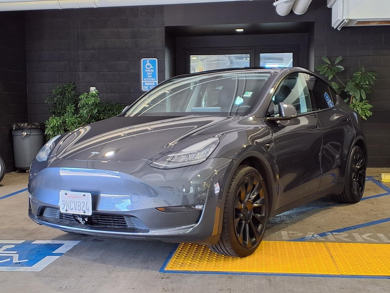 2021 TESLA Model Y