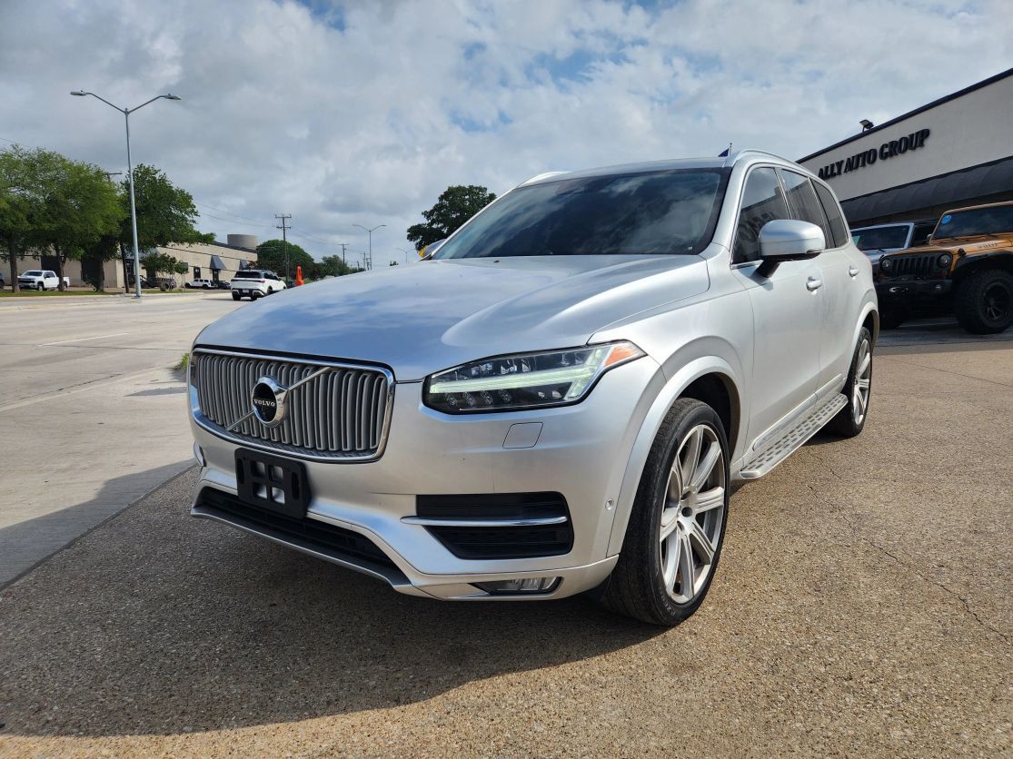 2019 VOLVO XC90