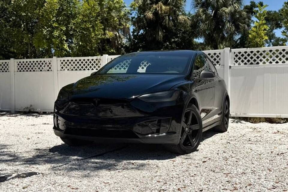 2021 TESLA Model X