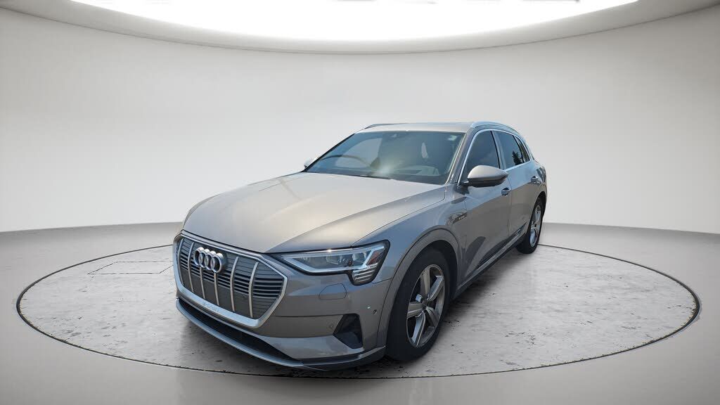 2019 AUDI e-tron