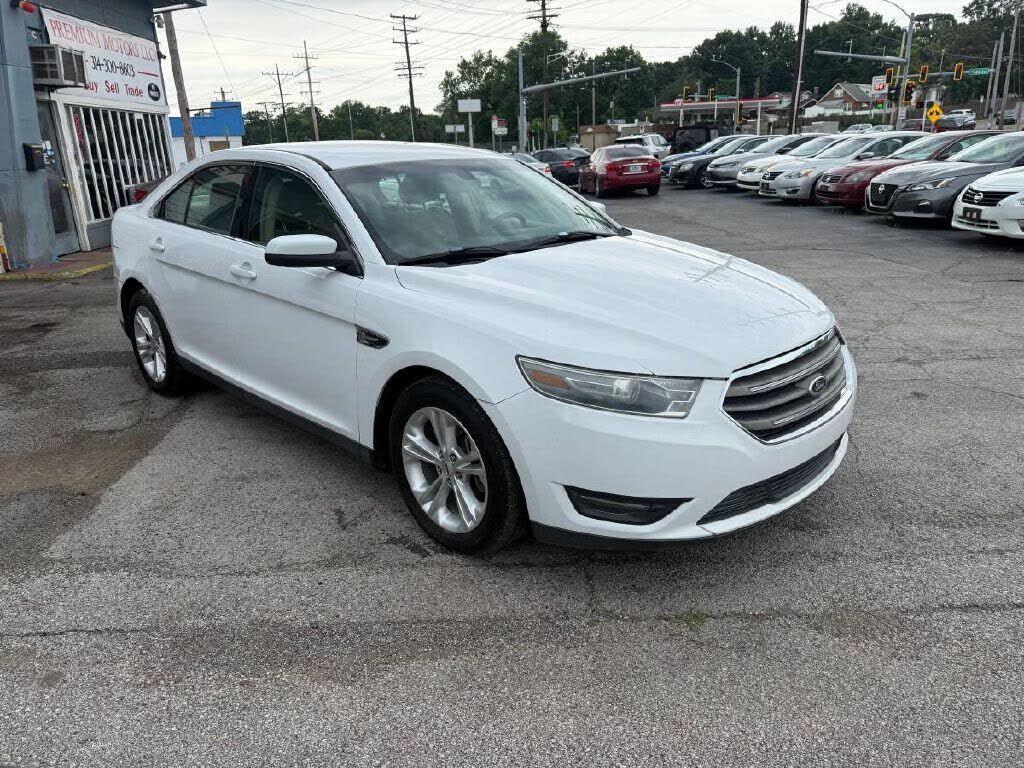 2014 FORD Taurus