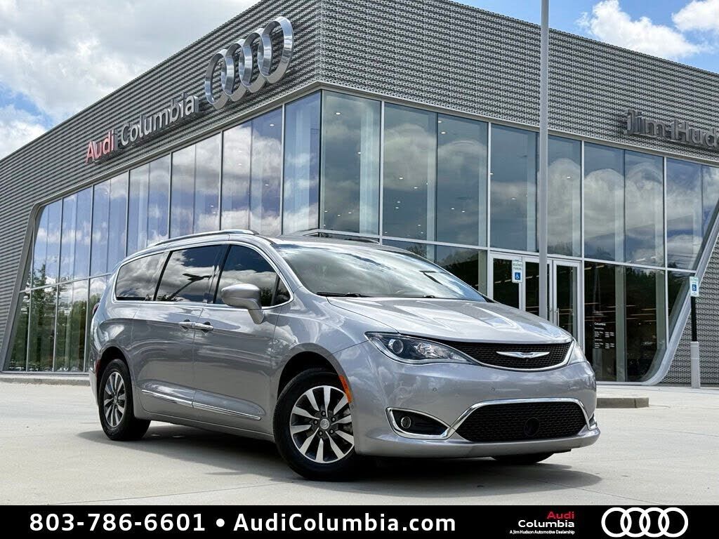 2020 CHRYSLER Pacifica