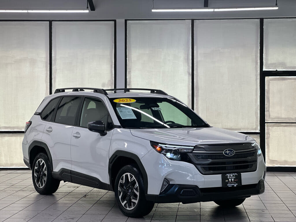 2025 SUBARU Forester