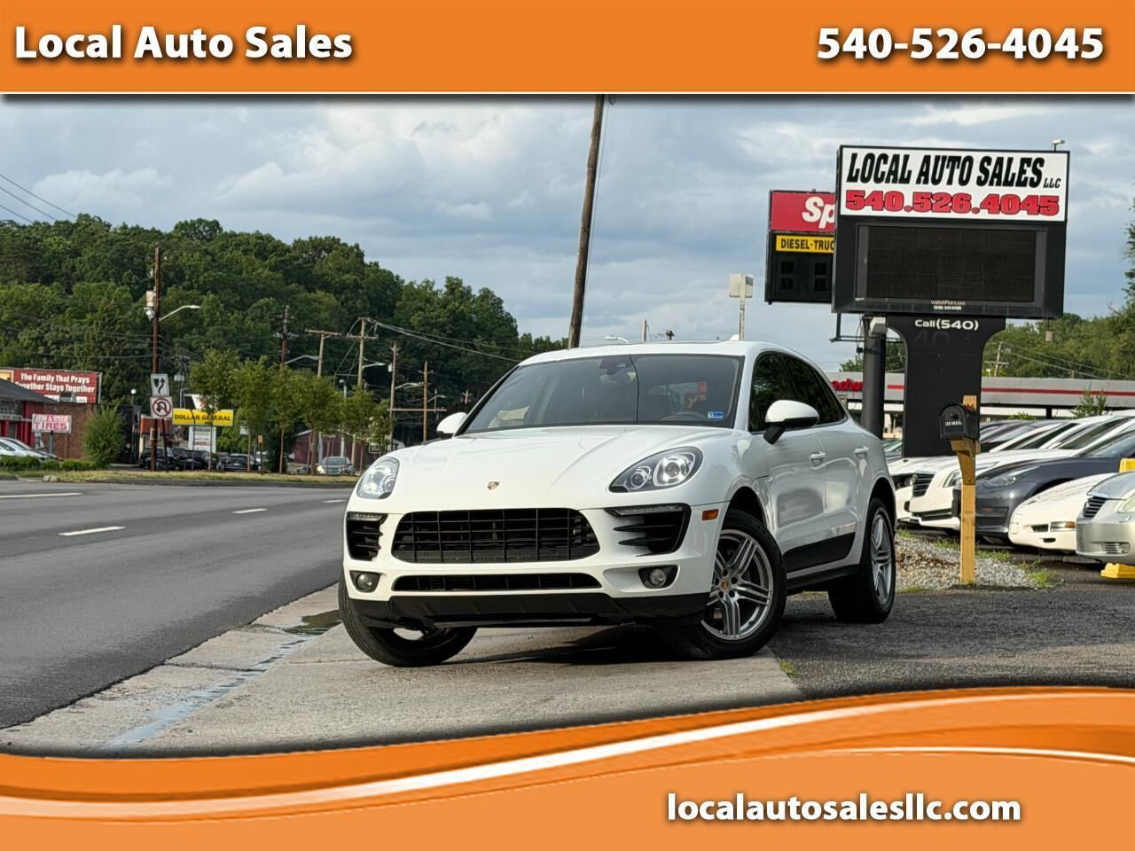 2017 PORSCHE Macan