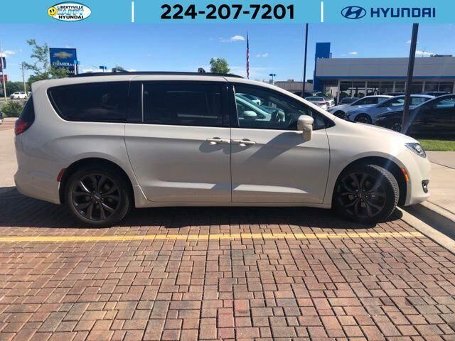 2019 CHRYSLER Pacifica