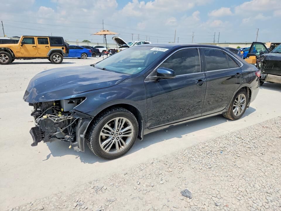 2016 TOYOTA Camry