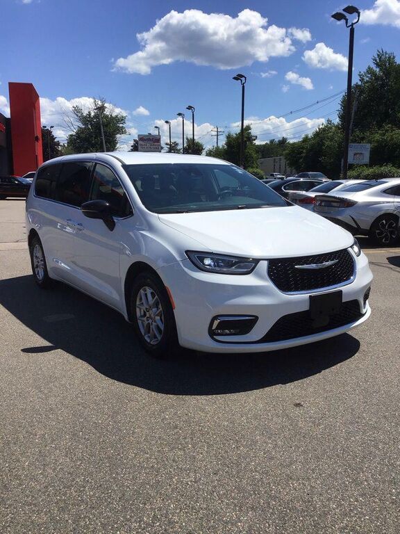 2024 CHRYSLER Pacifica