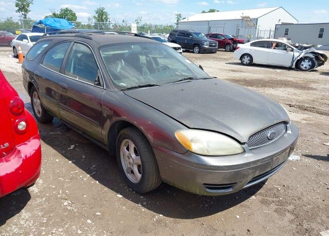 2004 FORD Taurus