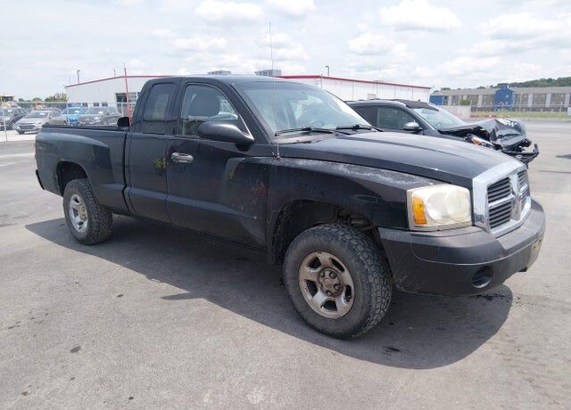 2005 DODGE Dakota