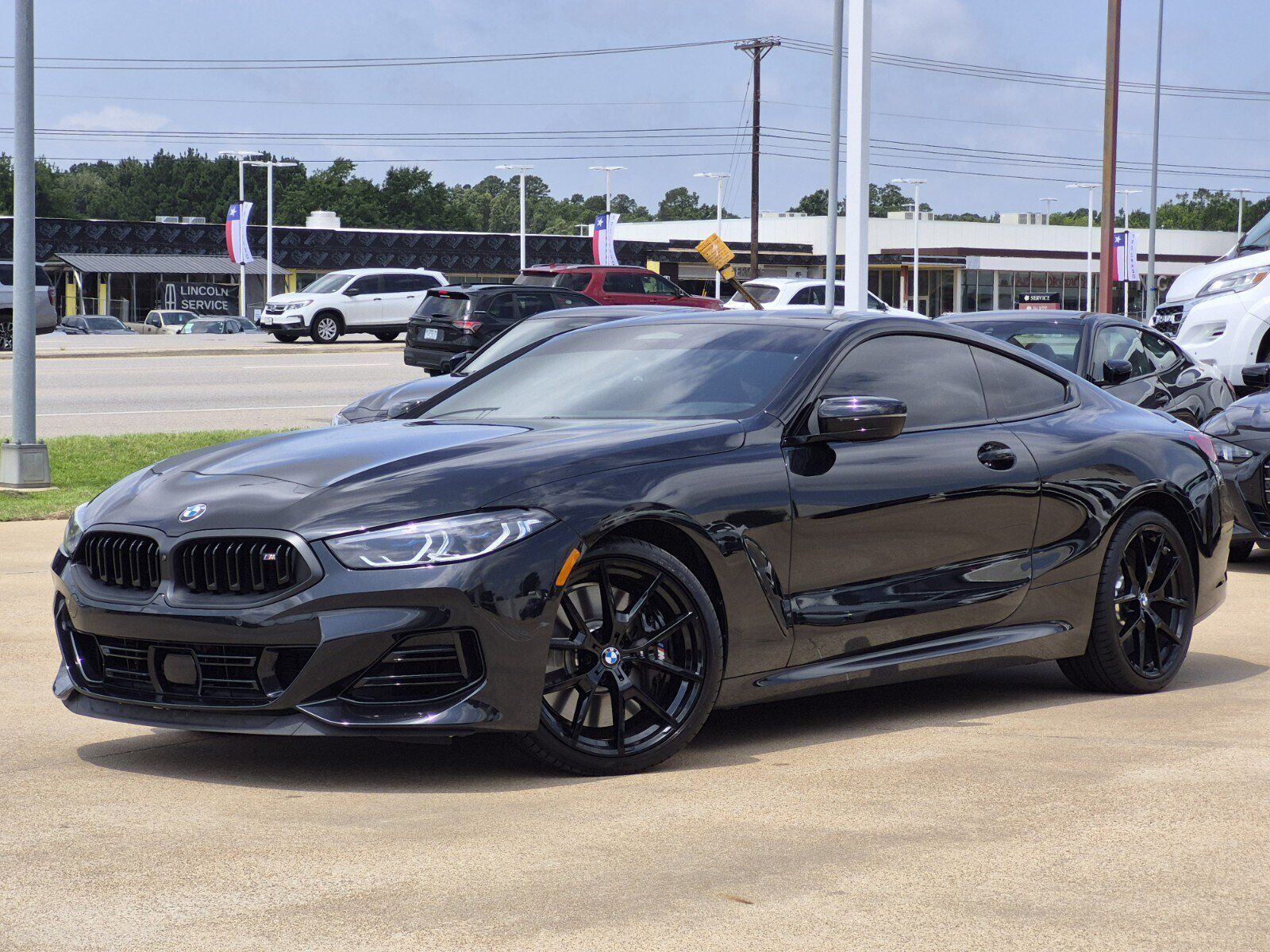2026 BMW M8
