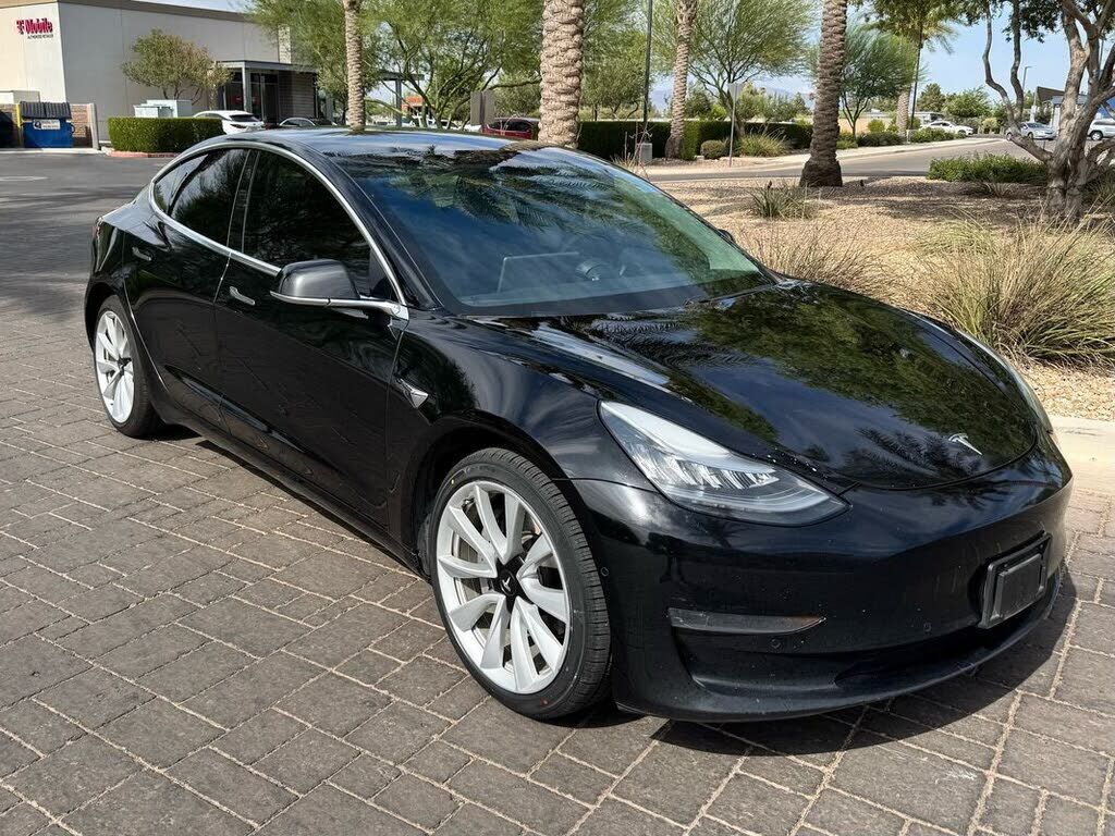 2020 TESLA Model 3