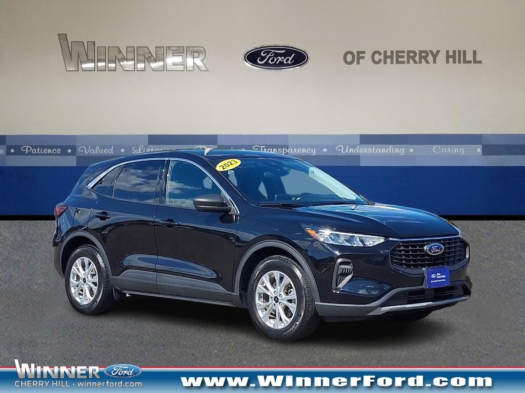 2023 FORD Escape