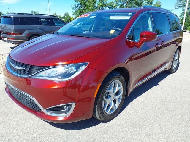2019 CHRYSLER Pacifica