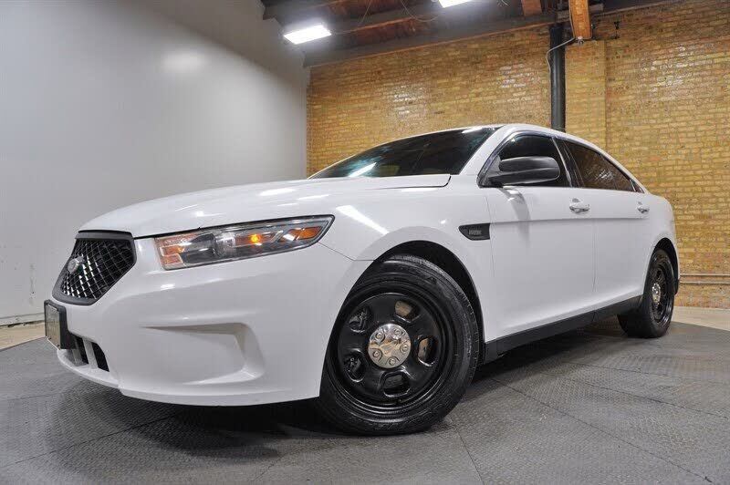 2013 FORD Taurus