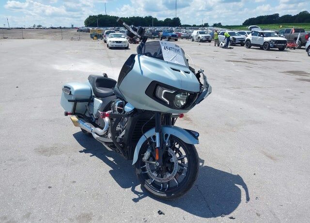 2025 INDIAN MOTORCYCLE Indian Challenger Dark Horse
