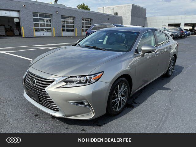 2017 LEXUS ES