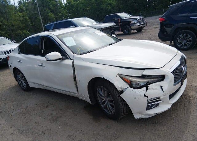 2015 INFINITI Q50