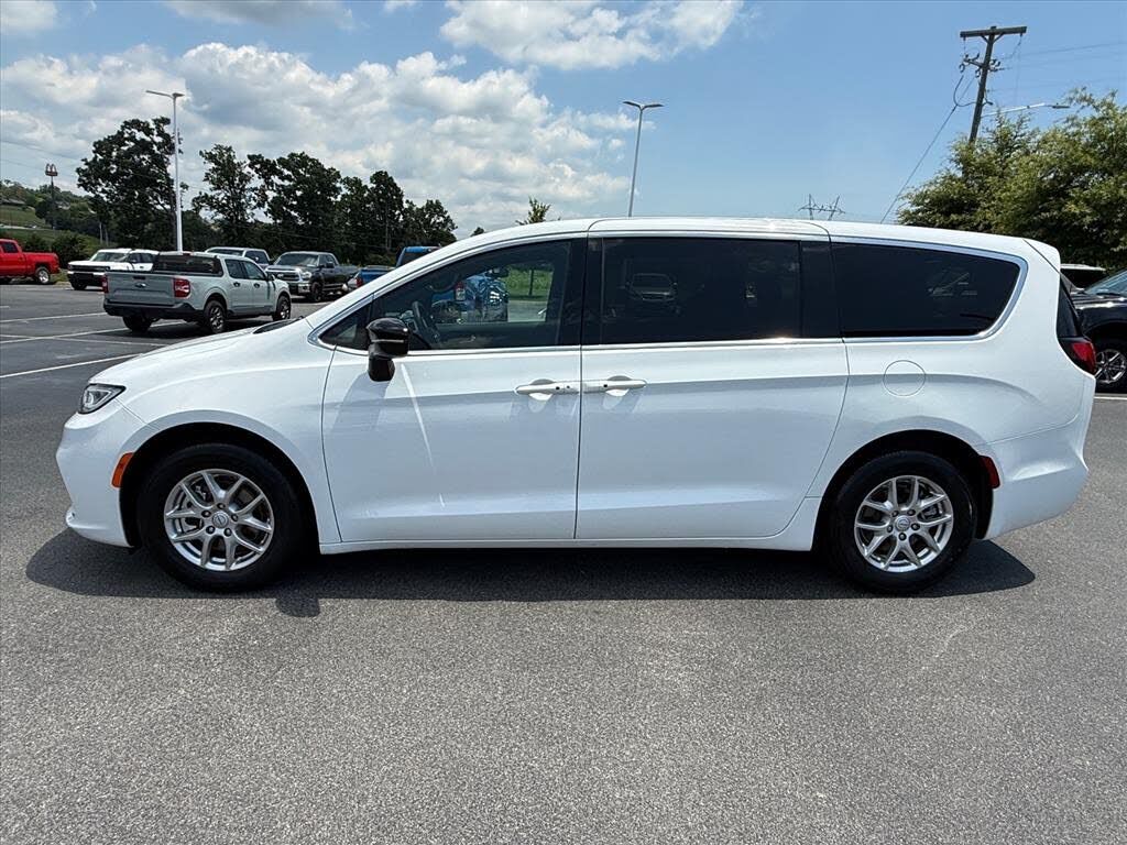 2025 CHRYSLER Pacifica