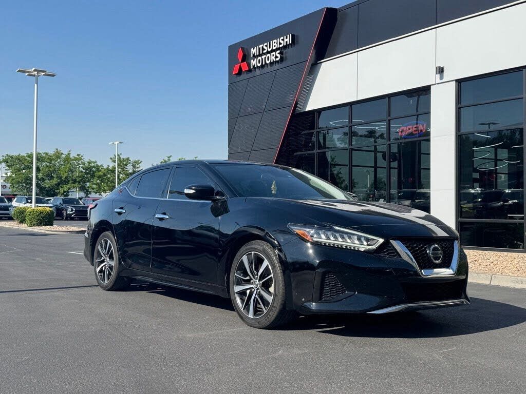 2022 NISSAN Maxima