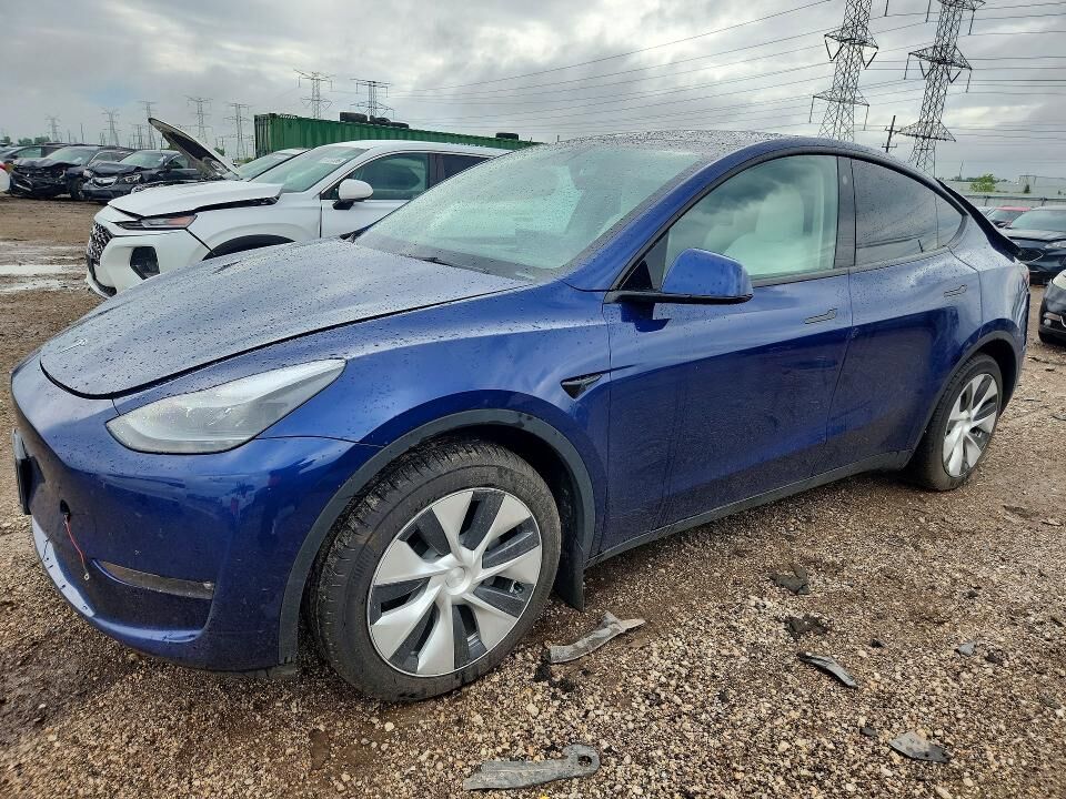 2023 TESLA Model Y