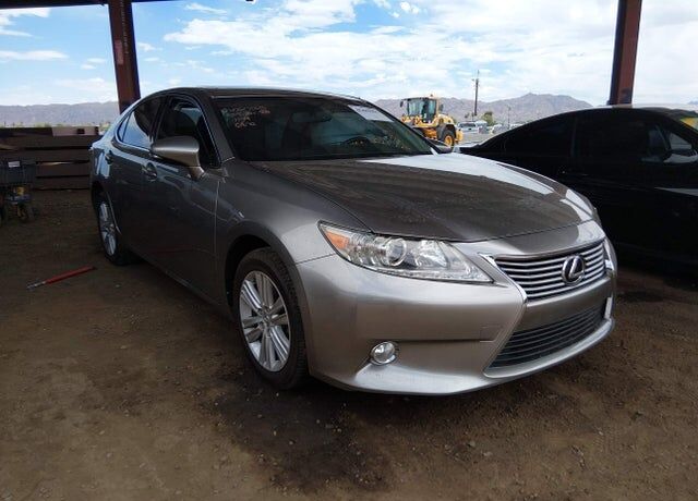 2015 LEXUS ES