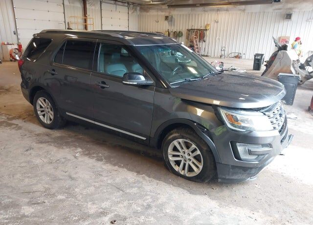 2017 FORD Explorer