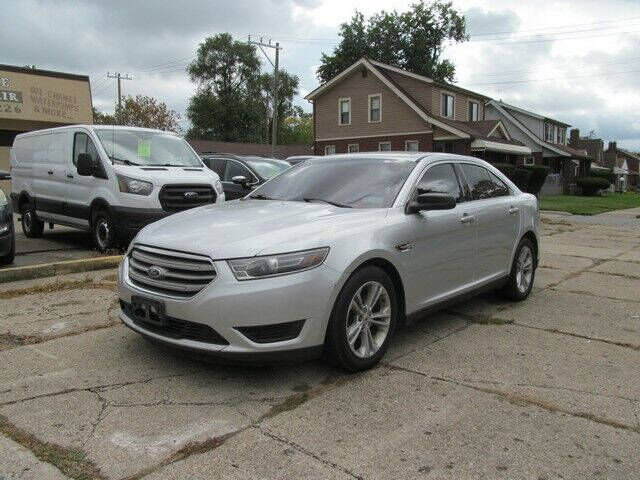 2015 FORD Taurus