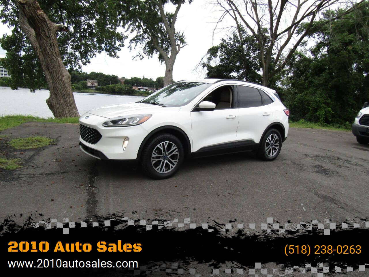 2020 FORD Escape