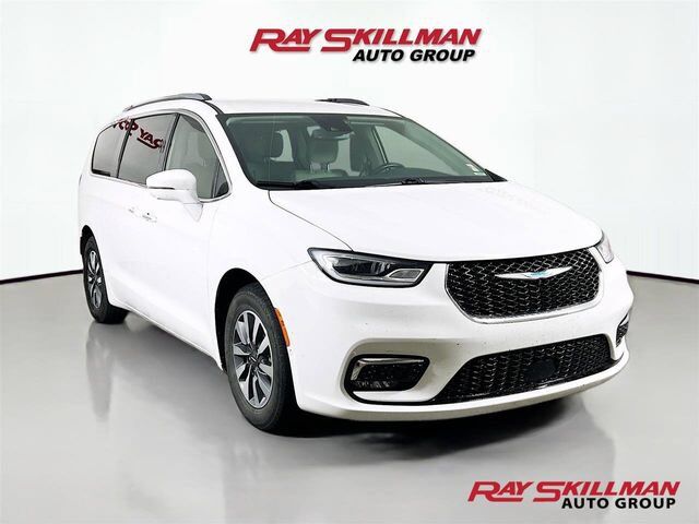 2021 CHRYSLER Pacifica