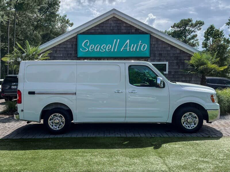 Nissan NV