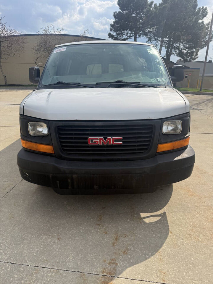 2008 GMC Savana