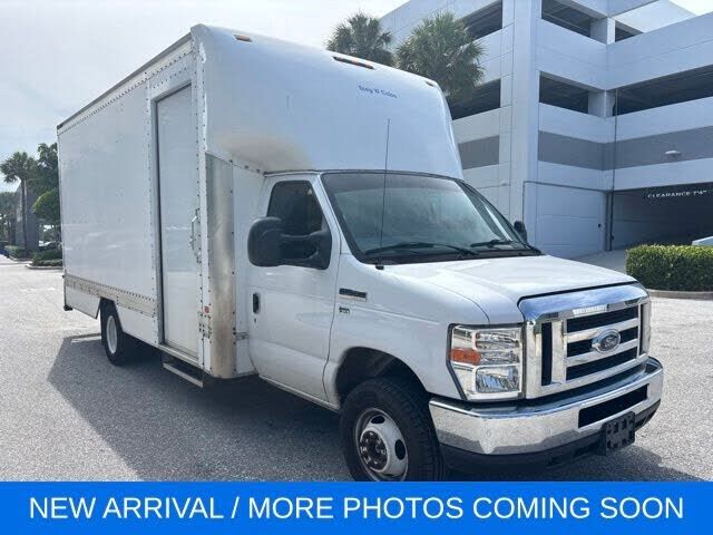 2019 FORD E-350