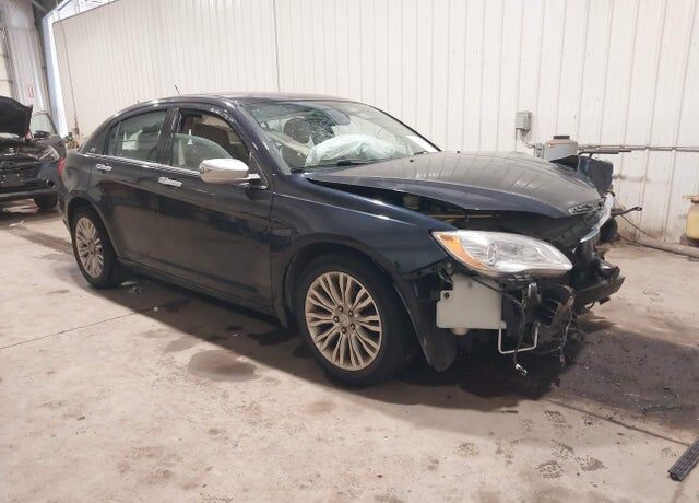 2012 CHRYSLER 200