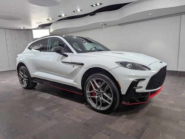 2026 ASTON MARTIN DBX