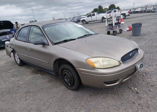 2004 FORD Taurus