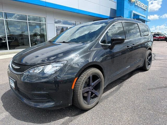 2021 CHRYSLER Voyager