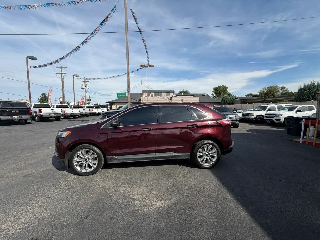 2023 FORD Edge