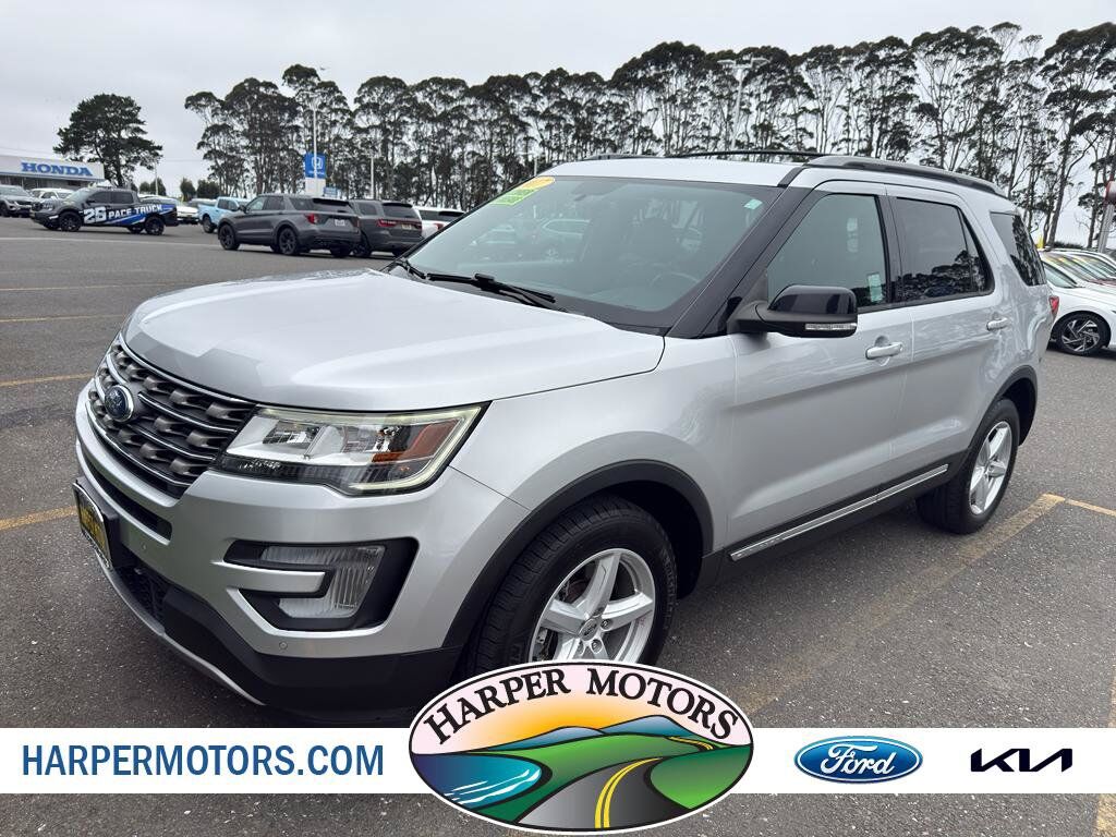 2017 FORD Explorer