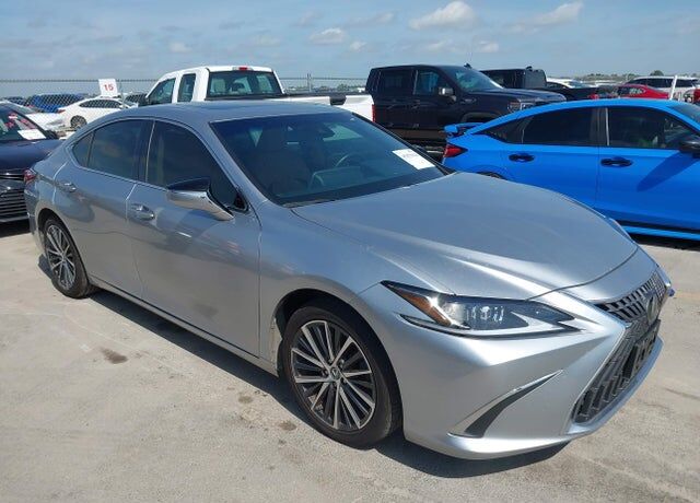 2023 LEXUS ES