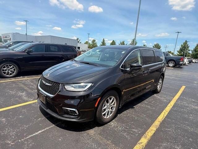 2023 CHRYSLER Pacifica