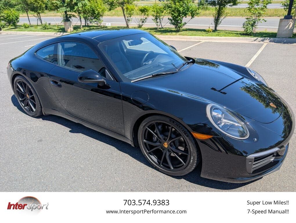 2017 PORSCHE 911