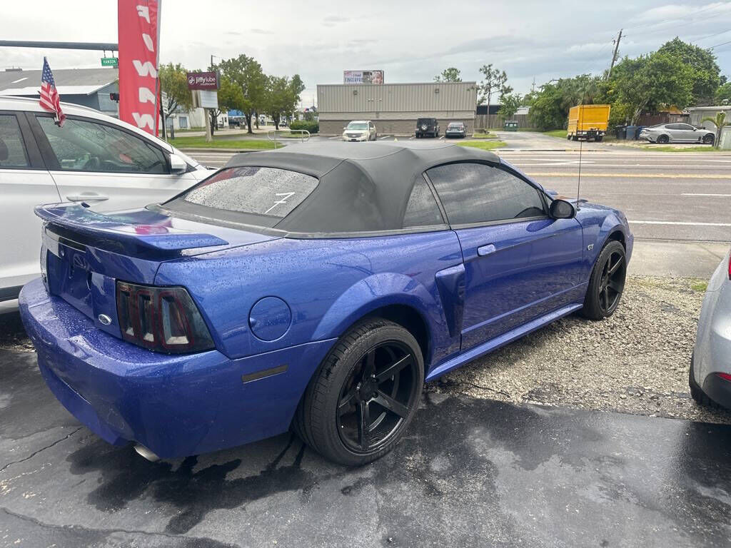 2003 FORD Mustang