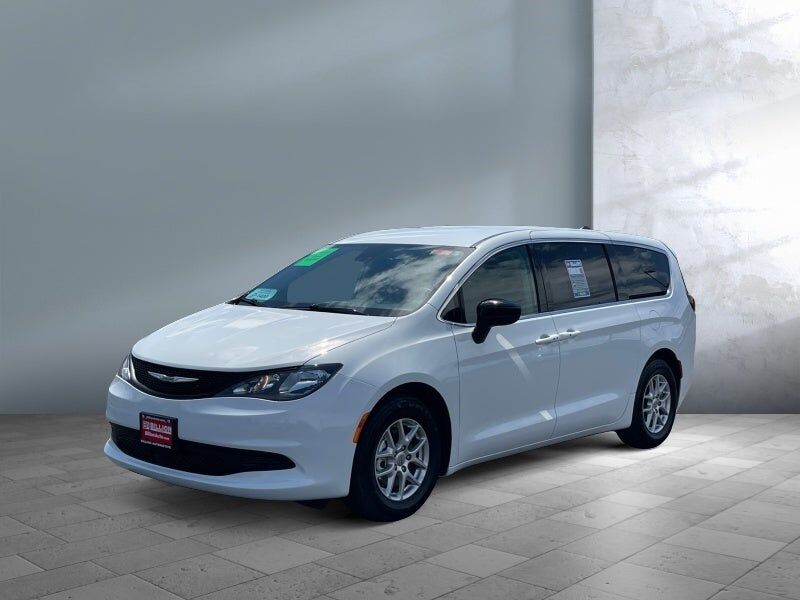 2024 CHRYSLER Voyager