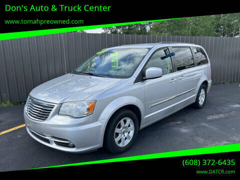 2012 CHRYSLER Town and Country