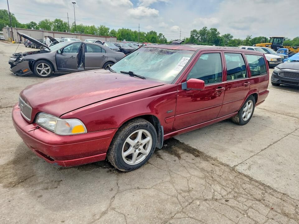 1998 VOLVO V70